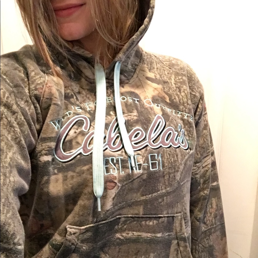 Cabelas Camouflage Sweatshirt